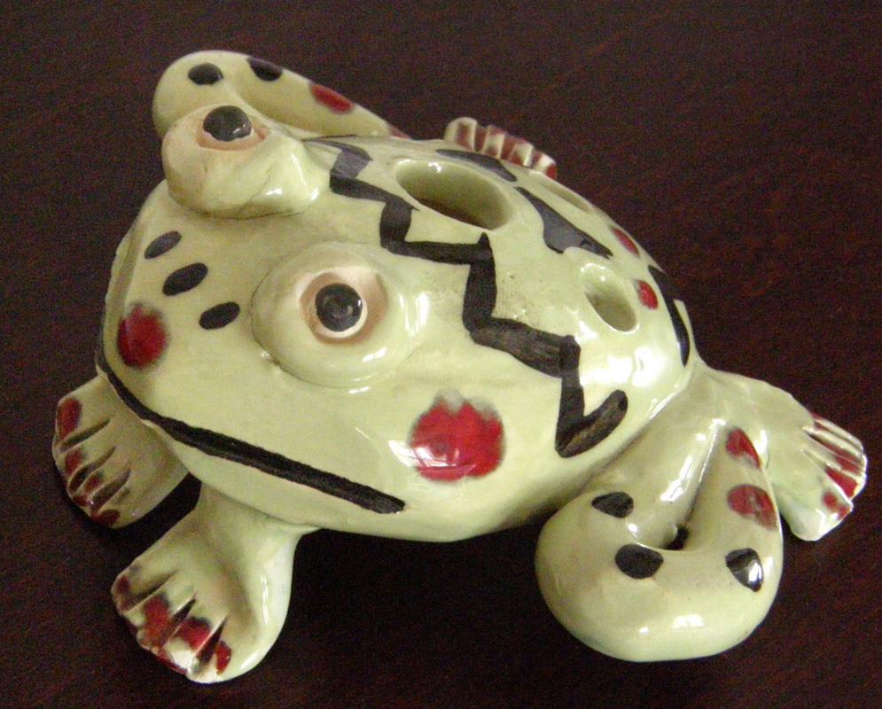 ceramic frog