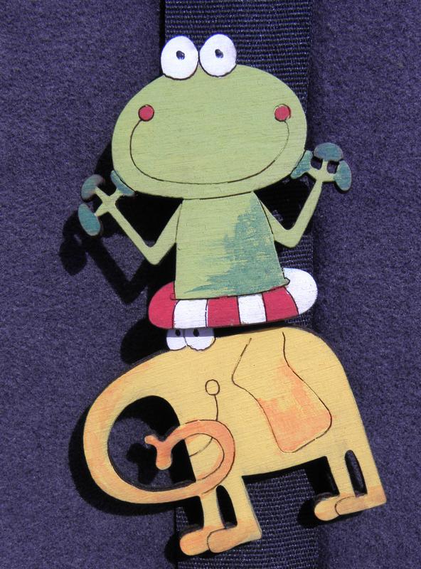 frog lapel pin